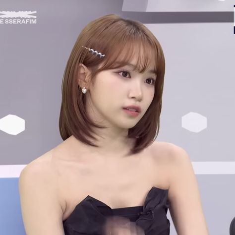 lesserafim chaewon icon Kpop Bob Haircut, Chaewon Haircut, Chaewon Short Hair, Chaewon Hair, Chaewon Pfp, Pretty Short Hair, Lesserafim Chaewon, Kim Chaewon, My Kind Of Woman