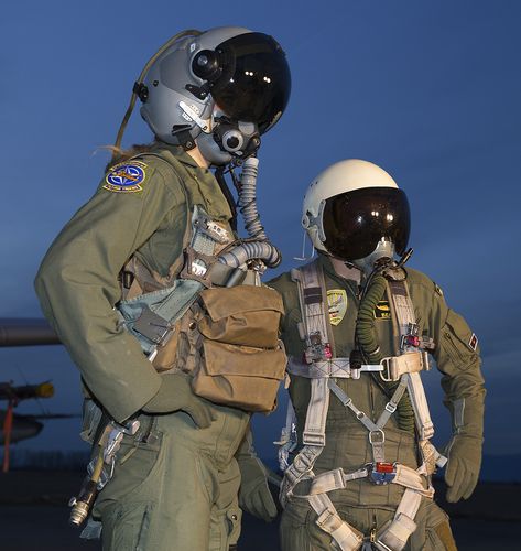 How a Small-Town Girl Ended Up in the Cockpit of an A-10 Warthog - The Drive Pilot Helmet, Pilot Uniform, Jet Fighter Pilot, A 10 Warthog, Close Air Support, Fly Girls, Airplane Fighter, Female Pilot, Air Fighter