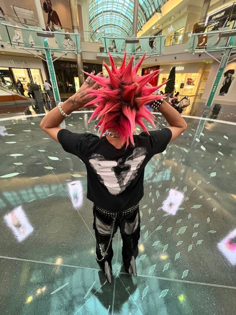 scene emo alternative scenemo visual-kei visual kei liberty spikes y2k Liberty Spikes Drawing, Spikes Hair, Liberty Spikes, Emo Hairstyles For Guys, Knight Cosplay, Emo Hairstyles, Punk Boy, Skater Aesthetic, Spiky Hair