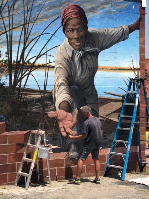 Interview: Michael Rosato Sheds Light on Powerful Harriet Tubman Mural Bronx History, Heroic Women, Mural Inspiration, Museum Studies, Photo Recreation, Harriet Tubman, Rosa Parks, Florida State University, Dream Trip