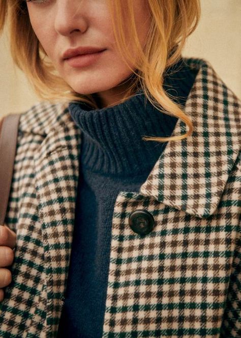 Clyde Coat - Taupe - Recycled wool - Sézane English Fashion Style, Sezane Aesthetic, Sezane Coat, Checkered Coat Outfit, Checkered Coat, I Fall To Pieces, English Fashion, Plaid Coat, Green Coat