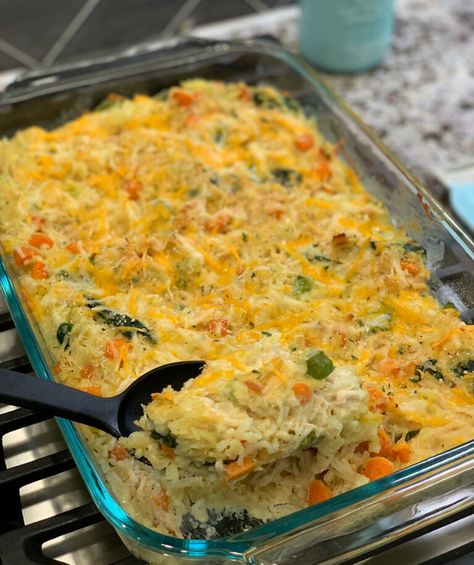 Chicken Reipes, The Cookin Chicks, Chicken And Rice Casserole, Chicke Recipes, Rice Casserole Recipes, Chicken Meals, Yummy Casseroles, Chicken And Rice, Rice Casserole