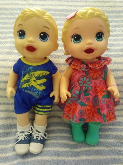 Snackin Luke & Lilly blonde dolls Muñeca Baby Alive, Best Baby Doll, Baby Alive Doll Clothes, Baby Alive Dolls, Best Kids Toys, Baby Alive, Birthday List, Be My Baby, Rapunzel