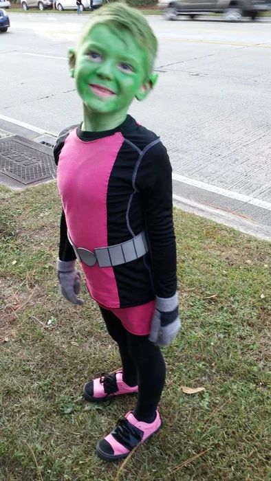 Beast Boy Costume: 8 Steps (with Pictures) Beast Boy Costume, Martian Manhunter, Raven Teen Titans, Beast Boy, Cat Woman Costume, Teen Titans Go, Black Canary, Comic Games, Boy Costumes