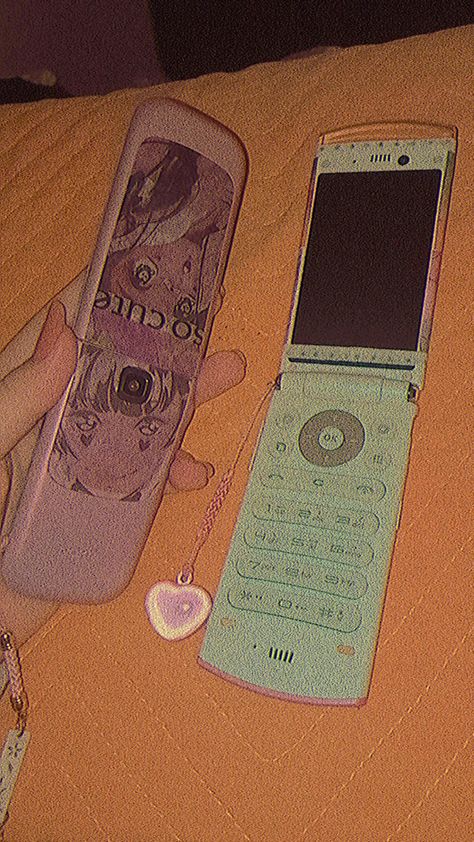 Lg Lollipop Flip Phone Aesthetic, Jelly Pop Phone, Lg Flip Phone Aesthetic, Lg Ice Cream Flip Phone, Nokia Flip Phone Aesthetic, 2000s Phone Aesthetic, Nokia Phone Aesthetic, Nokia Aesthetic, Lg Lollipop