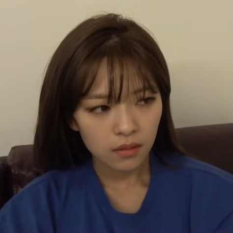 Tzuyu Twice Photoshoot, Pake Ko, Jeongyeon Icons, Kpop Selca, Twice Photoshoot, Jeongyeon Twice, Twice Jeongyeon, Yoo Jeongyeon, Bts Black And White