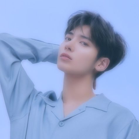 Light Blue Kpop Widget, Txt Light Blue Aesthetic, Blue Taehyun Txt, Taehyun Blue Aesthetic, Txt Blue Aesthetic, Blue Kpop Icons, Blue Aesthetic Kpop, Taehyun Icons, Blue Bg