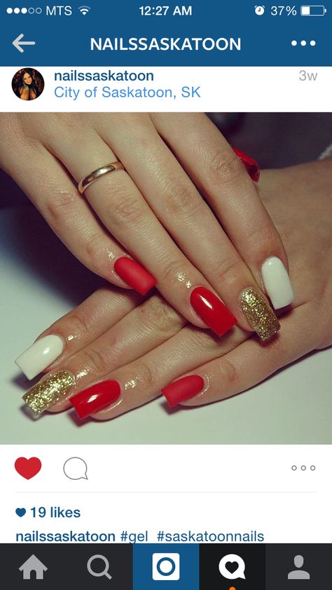 red gold white nails Red White Gold Nails Design, Burgandy Christmas Nails Burgundy, Red And Gold Dip Powder Nails, Red White And Gold Nails Acrylic, White Red And Gold Nails, Red Gold And White Nails, Red White Gold Nails, Red White And Gold Nails, Niner Nails