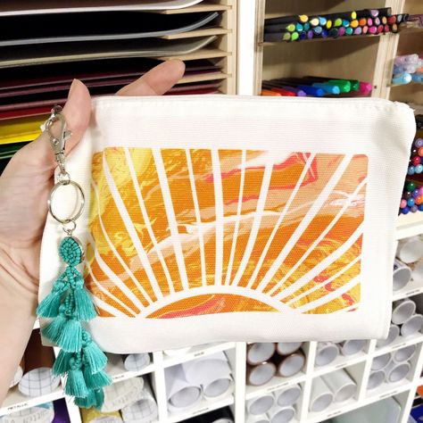 These ten creative ideas will help you find new ways to use the Cricut Cosmetic Bag Blanks, and none of them involve storing makeup. Cricut Cosmetic Bag Ideas, Cricut Pouch Projects, Cricut Makeup Bag Ideas, Cricut Makeup Bag, Cricut Cosmetic Bag, Cricut Bags, Closet On A Budget, Painted Closet, Faith Crafts