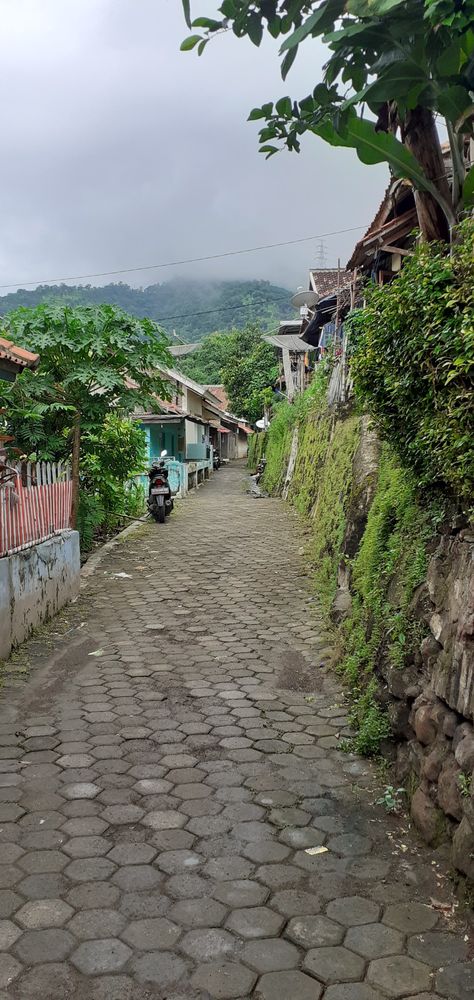 Kampung Aesthetic, Tablet Medicine Snap, Alam Yang Indah, Travel Stories, Teen Fashion Outfits, Teen Fashion, Travel, Photography, Quick Saves