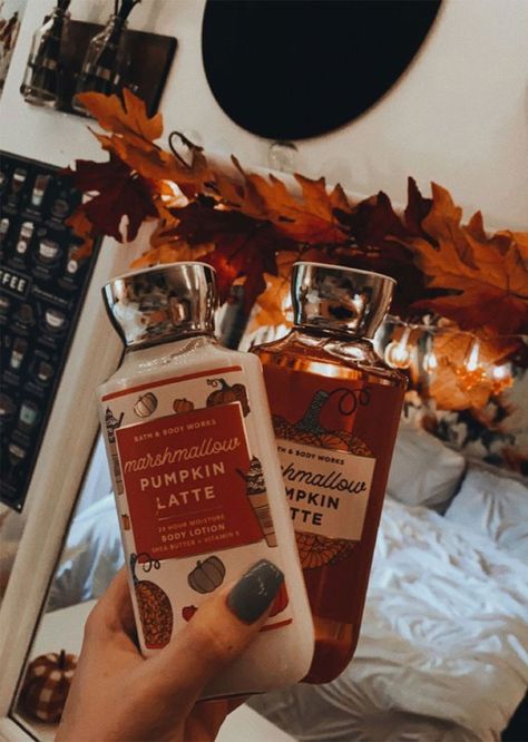 Halloween Cozy Aesthetic, Fall Aesthetic Vibes, Fall Room Ideas, Autumn Scents, Cute Fall Decor, Fall Products, Fall Szn, Fall Room, Fall Room Decor