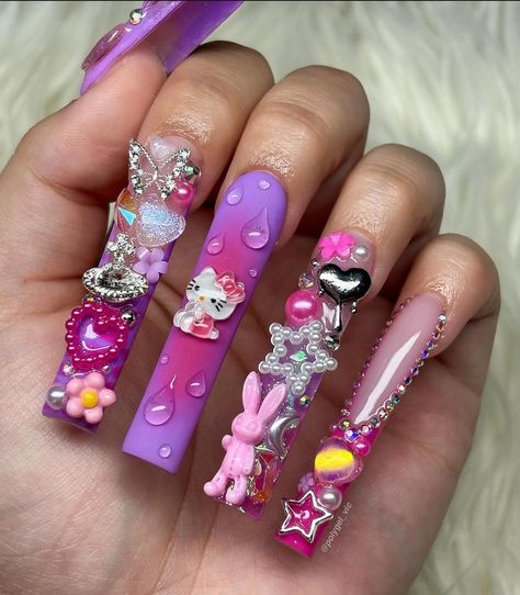 Nails Long Hello Kitty, Hello Kitty Nails Long, Junk Nails Bling, Decora Nails, Nail Photoshoot, Dramatic Nails, Hello Kitty Nail Art, Kitty Nail Art, Hello Kitty Nail