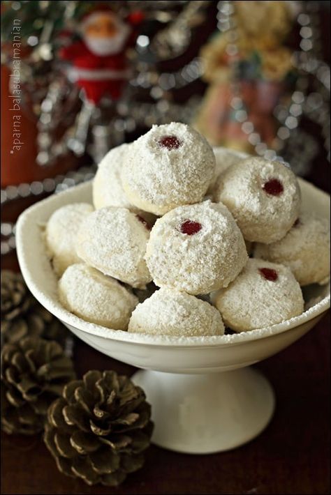 Goan Snowball Cookies Recipe | My Diverse Kitchen - A Vegetarian Blog Christmas Snowball Cookies, Snowball Cookies Recipe, Your Annoying, Chocolate Snowballs, Christmas Snowball, Italian Wedding Cookies, Snowball Cookie Recipe, Orange Baking, Russian Tea Cake