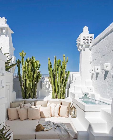 Puglia Italy, Patio Interior, Design Exterior, Outdoor Rooms, The Roof, Outdoor Design, Elle Decor, Puglia, Summer House