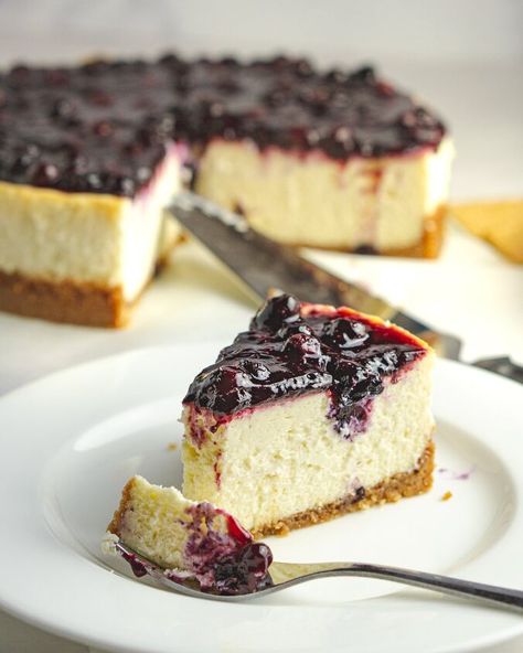 This blueberry cheesecake is one of my favorite summer desserts.. It’s a cold, refreshing, tangy, and not too sweet. Plus it incorporates the best summer berry: blueberries. I’m obsessed with all things blueberry. Muffins, cake, pie, you name it. It’s such a versatile berry. This year we went blueberry picking again and managed to pick another 10 pounds. Every year we decide we need to take it easy, then we just go crazy. So into the freezer they go, and I sit dow… Cheesecake Factory Restaurant, Blueberry Cheesecake Recipe, Cheesecake Factory Recipes, Blueberry Picking, The Cheesecake Factory, Berry Pie, Cheesecake Factory, Blueberry Cheesecake, Jambalaya