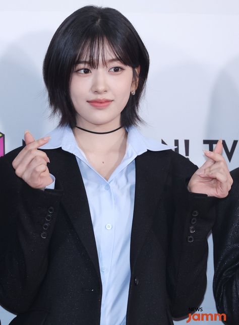 Kang Minah, Hear Style, Middle Hair, Short Black Hair, Traditional Hairstyle, Ahn Yujin, Physical Appearance, Short Haircut, Hair Inspiration Color