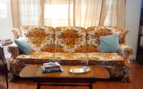 Floral Loveseat, Ladies Room, New Sofa, Spring Projects, Granny Chic, Old Lady, Scenic Design, My Grandmother, Family Farm