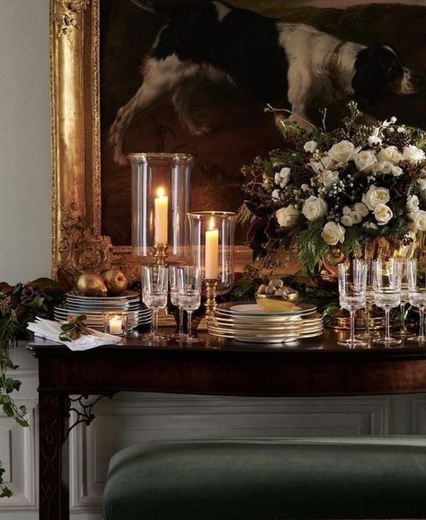 Equestrian-Inspired Interior Design - Pretty in Plaids Ralph Lauren Home Decor, Dinner Party Aesthetic, Ralph Lauren Christmas, Natal Natural, Home Decor 2023, Decor 2023, Party Aesthetic, Dinner Table Setting, Ralph Lauren Home