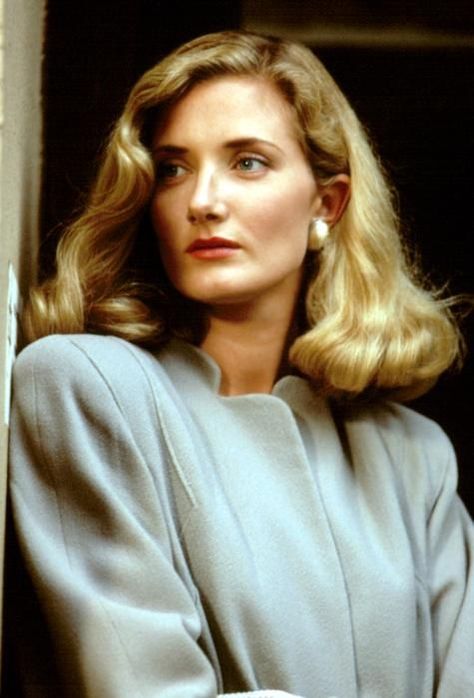 Joely Richardson - Shining Through - 1992. Tawny Kitaen, Joely Richardson, Natasha Richardson, Vanessa Redgrave, Elegant Beauty, Old Hollywood Stars, Prussian Blue, Signet Rings, Movie Fashion