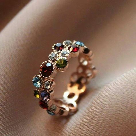 Love this! I Love Jewelry, Woman Fashion, Pretty Jewellery, Fashion Styles, Morganite, Bling Bling, Ring Verlobung, Beautiful Rings, Beautiful Jewelry