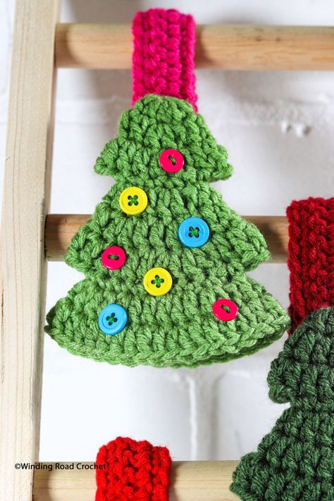 Crochet Towel Topper Quick Free Crochet Pattern - Winding Road Crochet Free Towel Topper Crochet Patterns, Towel Toppers Crochet Free Pattern, Crochet Towel Tops, Crochet Towels, Xmas Crochet, Crochet Topper, Crochet Towel Holders, Towel Toppers, Crochet Towel Topper