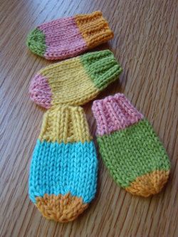 Baby Mittens Knitting Pattern Free, Baby Mittens Knitting Pattern, Baby Mittens Knitting, Baby Mittens Pattern, Crochet Baby Mittens, Mittens Knitting, Knitted Mittens Pattern, Socks Knitting, Knitted Mittens