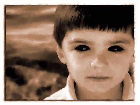 The earliest known encounter with Black Eyed Kids took place in 1996 and was described by Brian Bethel, a veteran journalist and columnist at Reporter-News. Black Eyed Children, Black Eyed Kids, Black Hair Pale Skin, Hair Pale Skin, Anime Love Quotes, Film Horror, Famous Monsters, Black Eyes, Urban Legends