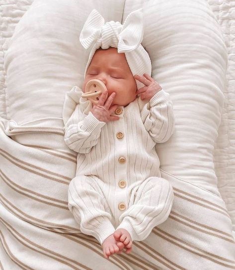 Baby Girl Newborn Outfits, New Borned Baby Girl, Newborn Outfits Girl, Just Born Baby, Newborn Baby Girl Outfits, Baby Newborn Girl, New Born Baby Girl, Winter Newborn