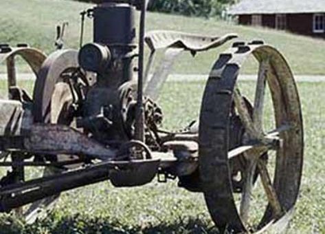 Tractor Photos, Old Tractor, Old Farm Equipment, Ford Tractors, Antique Tractors, Old Tractors, Vintage Tractors, Garden Tractor, New Farm