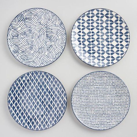 Kitchen Plates Set, Ceramic Plates Designs, Kitchen Plate, Pottery Painting Designs, Blue Pottery, Blue And White China, Dinner Plate Sets, Plates Set, Plate Design