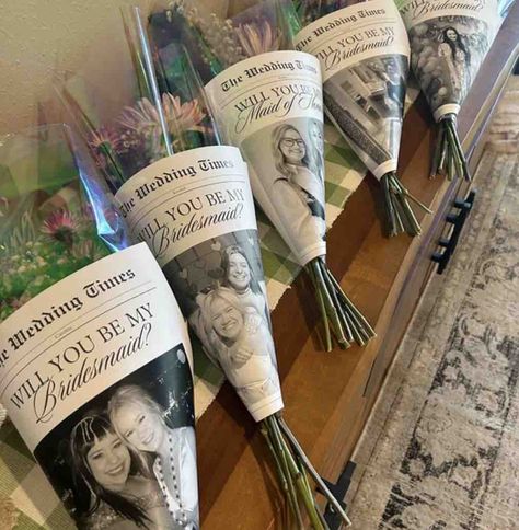 The 20 Best “Will You Be My Bridesmaid” Proposals – best 4 crafts.com Will U Be My Bridesmaid, Bridesmaid Newspaper, Bridesmaids Proposal Ideas, Newspaper Printable, Ways To Ask Bridesmaids, Friends Smiling, Bridesmaid Proposal Ideas, Diy Bridesmaid Gifts, Bridesmaid Proposals