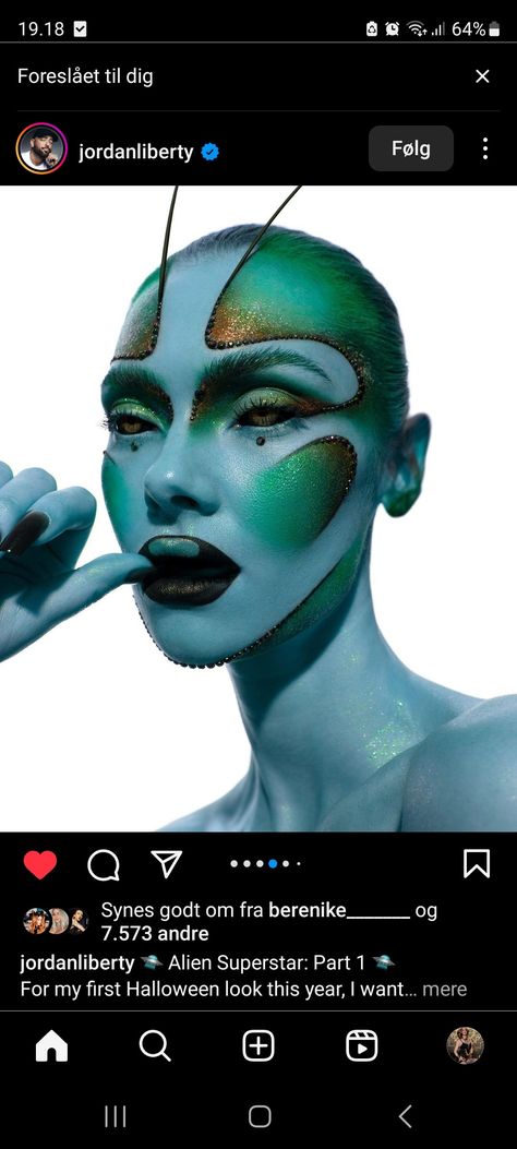 Futuristic Alien Makeup, Creature From The Black Lagoon Makeup, Scary Alien Makeup, Male Alien Makeup, Special Effects Makeup Ideas Creative, Blue Alien Makeup, Extraterrestrial Makeup, Alien Hairstyle Ideas, Alien Eye Makeup