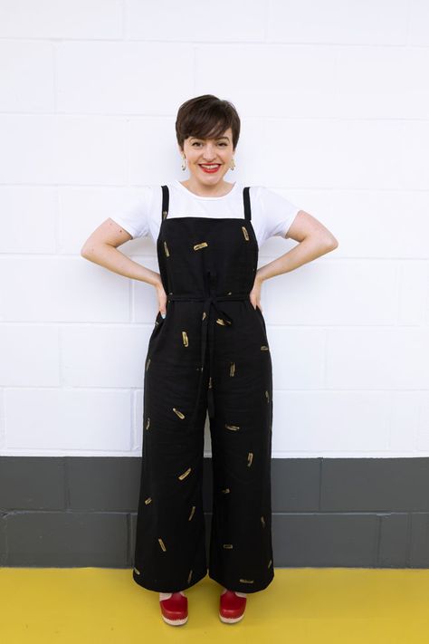 Tilly's Gold Potato-Printed Safiya Dungarees - sewing pattern in Make It Simple Dungaree Sewing Pattern, Dungaree Pattern Women, Patterned Dungarees, Dungaree Dress Pattern, Diy Dungarees, Overall Sewing Pattern, Dungarees Sewing Pattern, Overalls Sewing Pattern, Dungarees Pattern