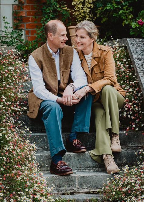 Sophie Rhys Jones, Sophie Duchess Of Edinburgh, Duchess Of Edinburgh, Carol Kirkwood, Lady Louise Windsor, Silver Wedding Anniversary, 25th Wedding Anniversary, Royal Style, Royal Families