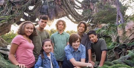 Jake And Neytiri, New Avatar Movie, Jamie Flatters, Scream Cast, Avatar James Cameron, Avatar Films, Disney Crossovers, Avatar Movie, Avatar World