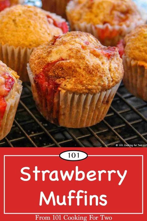 Strawberry Muffin Recipe, Fresh Strawberry Muffins, Strawberry Muffin, Pineapple Muffins, Fluffy Muffins, Strawberry Muffin Recipes, Strawberry Sweets, Small Batch Baking, Strawberry Muffins