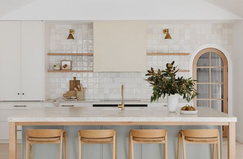 Kitchen Lighting Tips That Transform Your Kitchen Design — Zephyr + Stone Sophisticated Coastal, Kitchen Lighting Design, 2024 Kitchen, Warm Interior, Boutique Interior Design, Japandi Style, Coastal Kitchen, Scandinavian Kitchen, Island Design