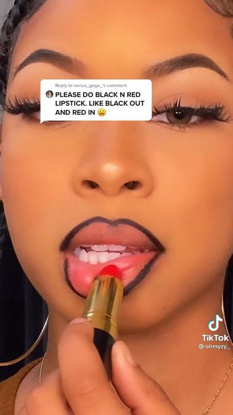 Lips Liner Makeup, Black Lip Liner Red Lipstick Tutorial, Lip Combo With Black Lipliner, Lipstick Ideas For Dark Skin, Black Lipliner And Lipgloss Combos, Lip Gloss With Lip Liner, Black And Pink Lip Combo, Bratz Lips Tutorial, Red Lip Combos For Black Women