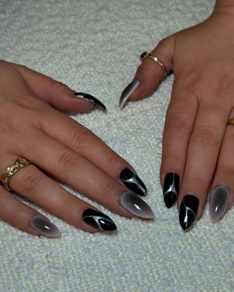 Chrome And Black Nails Designs, Black Chrome Nails Designs, Black Chrome Nails, Pink Chrome Nails, Chrome Nails Designs, Pink Chrome, Nails Nailpolish, Chrome Powder, Black Nail Designs