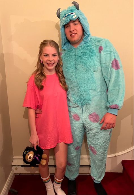 Blonde Guy Costumes, Guy Costumes, Sully And Boo, Couple Costume, Mens Halloween Costumes, Blonde Guys, Brunette Girl, Couples Costumes, Mens Costumes