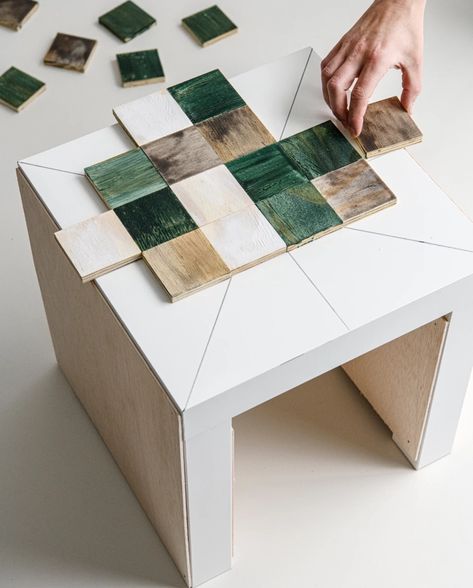 Ikea Table Hack, Unusual Coffee Tables, Mosaic Art Diy, Tile Furniture, Ikea Table, Tiled Coffee Table, Ceramic Furniture, Colored Ceiling, Ikea Chair