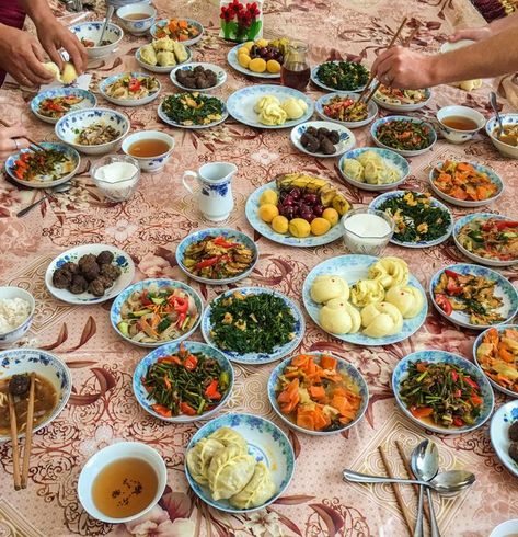 Tian Shan, Top List, Food Tour, Food Table, I Want To Travel, Food Pin, Food Tours, Central Asia, Mountain Range