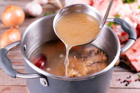 What is chicken broth, how should you use it and is there a difference when using stock instead? We will answer all those questions and share recipes for it as well. There are so many recipes that call for chicken broth but do you really know what that is? There is a difference between homemade … The post What is Chicken Broth appeared first on The Typical Mom. Homemade Beef Broth, Bone Broth Benefits, Bone Broth Soup, Sup Ayam, Homemade Bone Broth, Bone Broth Recipe, Crock Pot Recipes, Beef Bone Broth, Beef Bones