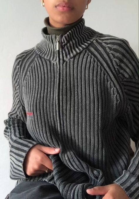 Zip Up Jumper Outfit, Diesel Sweater Outfit, Scandi Fall Fashion, Diesel Aesthetic, Winter Outfit 2023, Diesel Outfit, Diesel Style, Diesel Sweater, Streetwear 2023