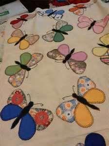 GO! Butterfly Patch Quilt Pattern | Crafting, Circles and Patterns Butterfly Circle, Butterfly Quilt Pattern, Quilt Decor, Feedsack Quilt, Vintage Applique, Vintage Quilts Patterns, Circle Quilts, Butterfly Quilt, Quilts Decor