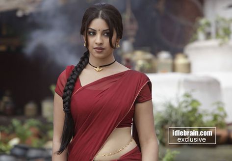 Richa Gangopadhyay   photo gallery - Telugu cinema - Actress Richa Langella, Richa Gangopadhyay, Indian Woman, Indian Beauty Saree, Desi Beauty, Beauty Women, Asian Beauty, Desi