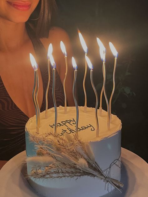 Candles For Birthday Cake, Birthday Esthetics Background, Aesthetic Birthday Cake Pictures, Dress Photo Ideas Instagram, Aesthetic Birthday Candles, Birthday Corner Decoration, Simple Party Decorations At Home, Birthday Cake Candles Aesthetic, Birthday Cake Picture Ideas