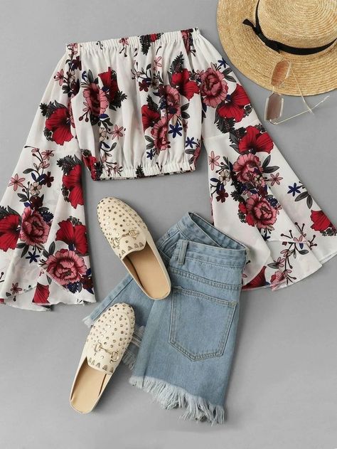 Bardot Blouse, Bardot Crop Top, Modieuze Outfits, Cute Crop Tops, Cropped Tops, Flounce Sleeve, Mode Inspo, Floral Crop Tops, Teen Fashion Outfits