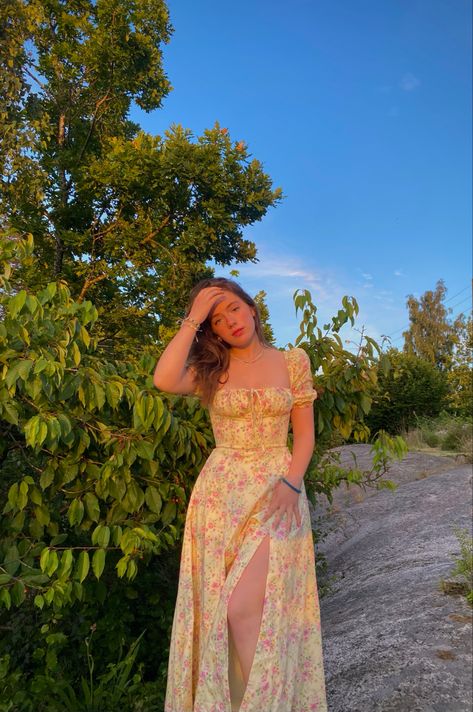 #milkmaiddress #aesthetic #instagram #tiktok #sarawettre #houseofcb #cottagecore #summer #summerstyle #love #dress #yellowaesthetic #goldenhour Milkmaid Dress Aesthetic, Milkmaid Aesthetic, Cottagecore Summer Outfits, Milk Maid Dress, Girlhood Core, Cottagecore Summer, Milkmaid Dress, Mahabaleshwar, Wife Style