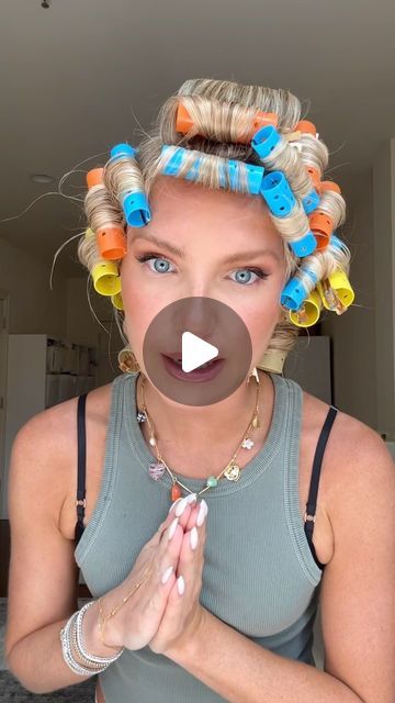 ACQUIRED STYLE on Instagram: "IM CONFIDENT IN THIS ONE #70shairstyle #hairtutorial #hairinspo" Diy 80s Hair Tutorials, Womens 70s Hair, 80s Hair Ideas, How To 80s Hair Tutorials, 80s Hair Styles 1980s, Disco Era Hair, 80s Inspired Hairstyles, 70’s Hair Short, 70 Hair Styles 1970s Disco